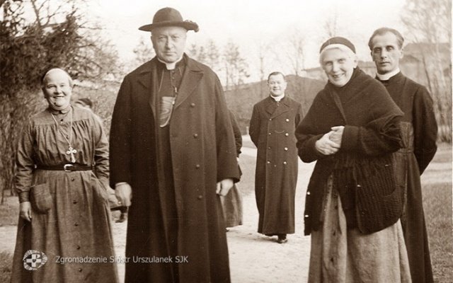batch_Ks. kard. A. Hlond w Pniewach, 17 IV 1937